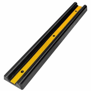Productos Propios tope para anden de carga,fabricada de hule de alta resistencia,con cintas amarillas reflejantes.